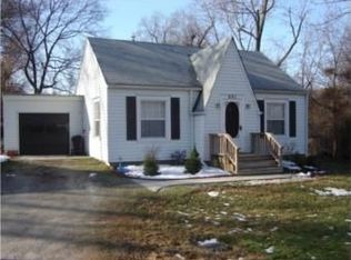 601 NE 37th St, Kansas City, MO 64116