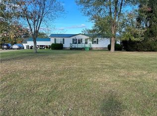 2245 Cross Creek Rd, Buffalo, WV 25033