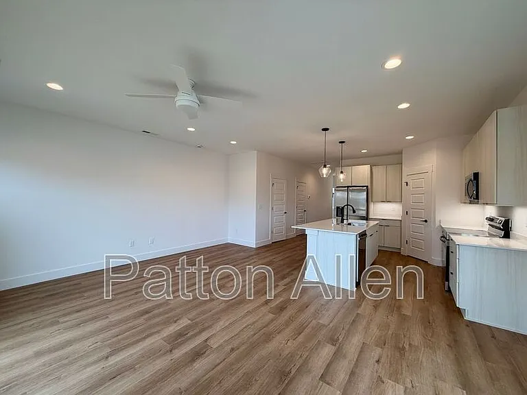 30 Bruce Rd — Photo 5