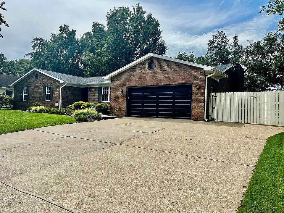 Triple wide driveway 