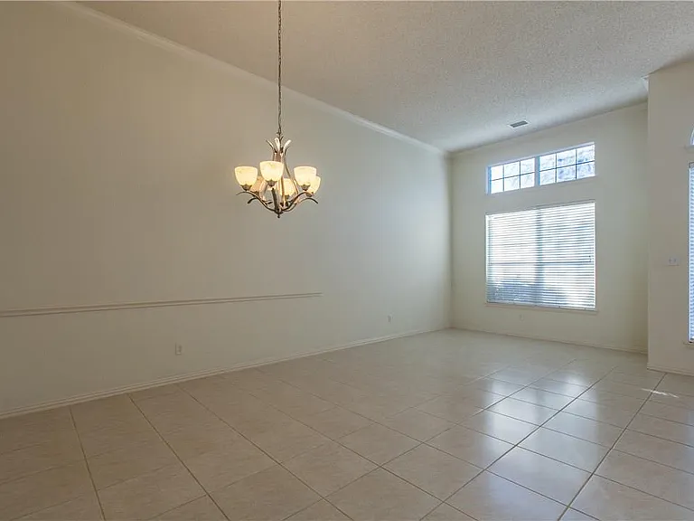 8216 Spring Valley Ln — Photo 4