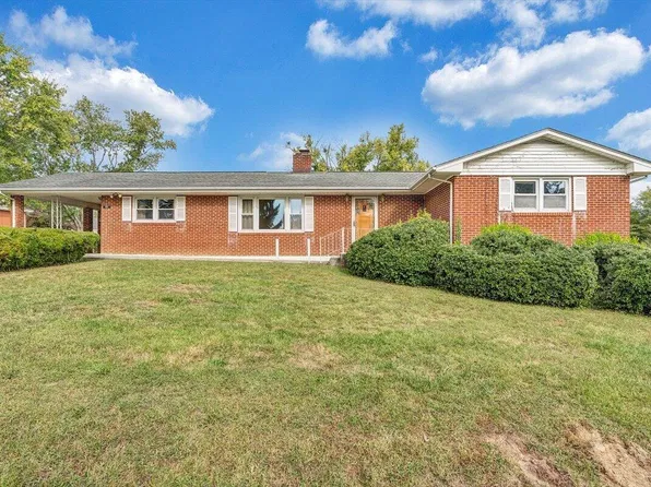 61 Caldwell St, New Castle, VA 24127