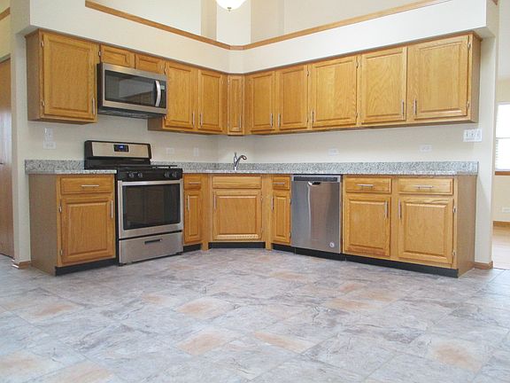 4th image of 4854 Bay View Dr