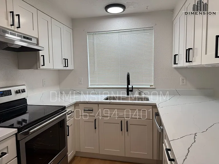 Apartment in Pacific! Easy to book Self Tours! — Photo 11