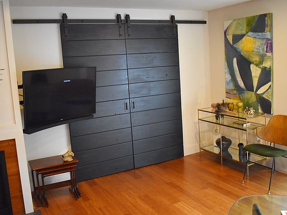 'Hidden' office/bonus space