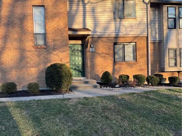 22 Oakwood Ct, Cincinnati, OH 45246