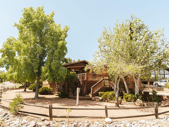 3rd image of 1402 N Alpine Heights Dr