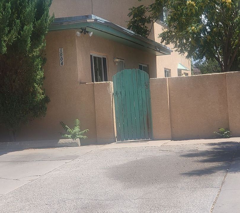 1st image of 1004 Madeira Dr SE #C
