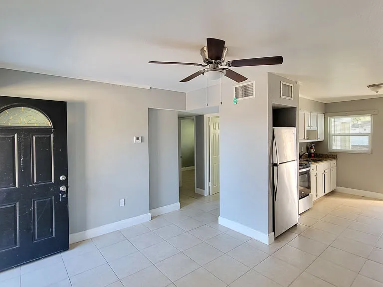 819 N Chester St #B — Photo 3