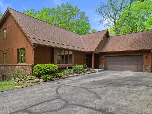 S87W28270 Lookout LANE, Mukwonago, WI 53149