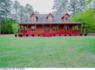 8022 Saplin Dr, Hope Mills, NC 28348