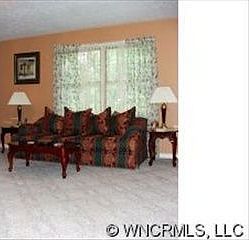 1st image of 2 Abbey Ln