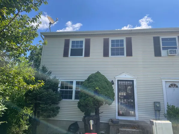 9 Lenis Ct, Baltimore, MD 21244