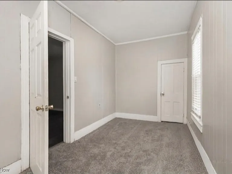 10904 Dixon Rd #DWN — Photo 4
