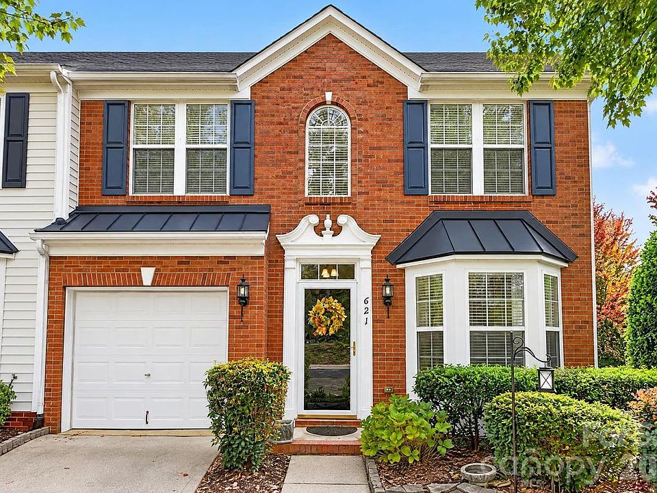 1st image of 621 Colbert Way