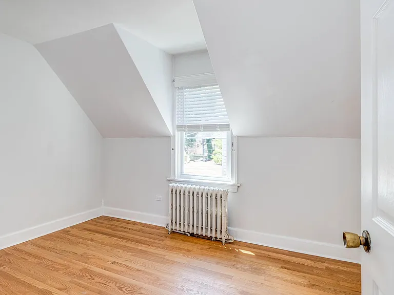 1016 Garnett Pl — Photo 32