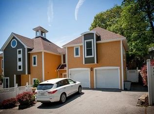 2 Foster Rd, Swampscott, MA 01907