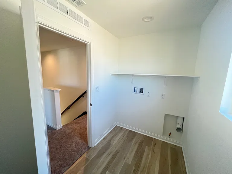 21469 Thomas Ct — Photo 81