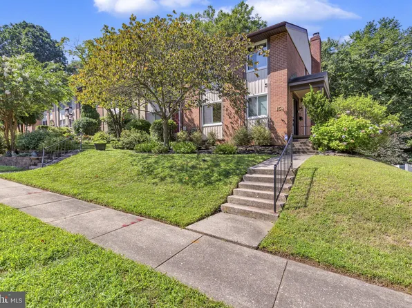 15 Bideford Ct, Parkville, MD 21234