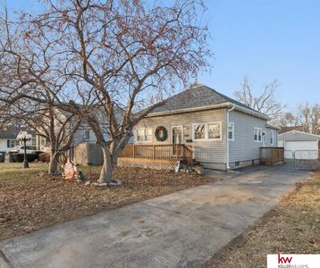 F 2528th Ave, Council Bluffs, IA, 51501