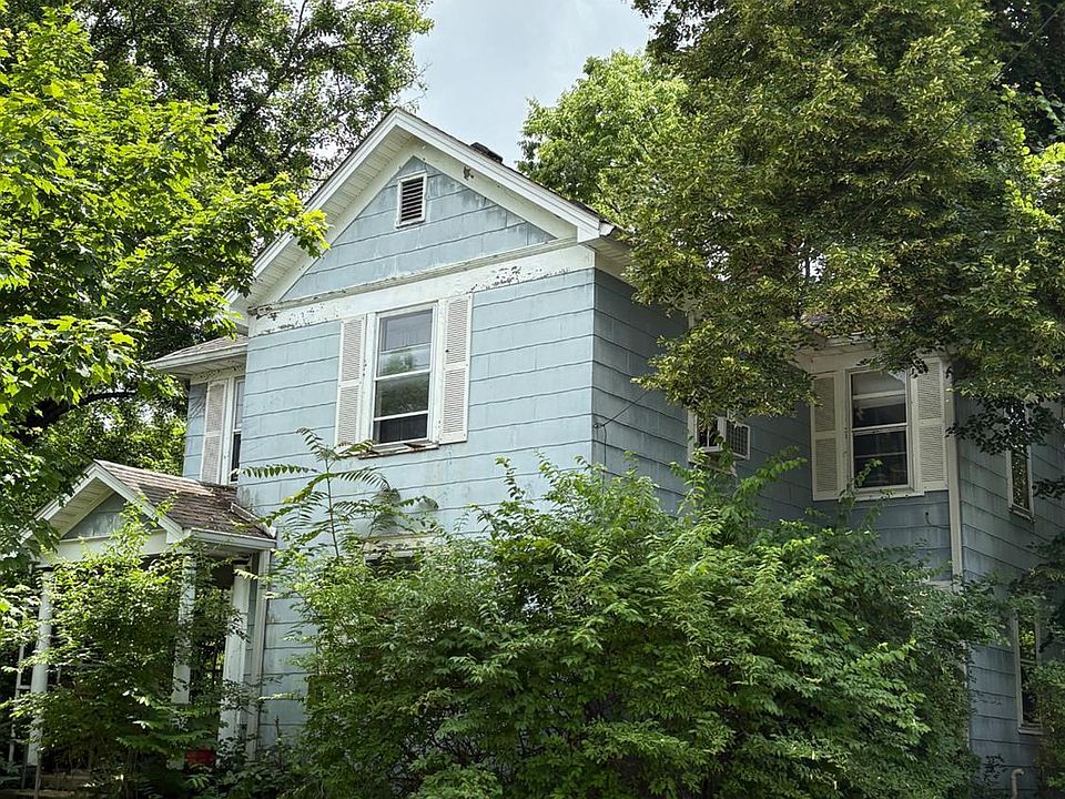 1st image of 209 W Withrow St