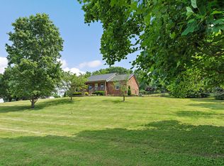 2952 Carters Creek Station Rd, Columbia, TN 38401