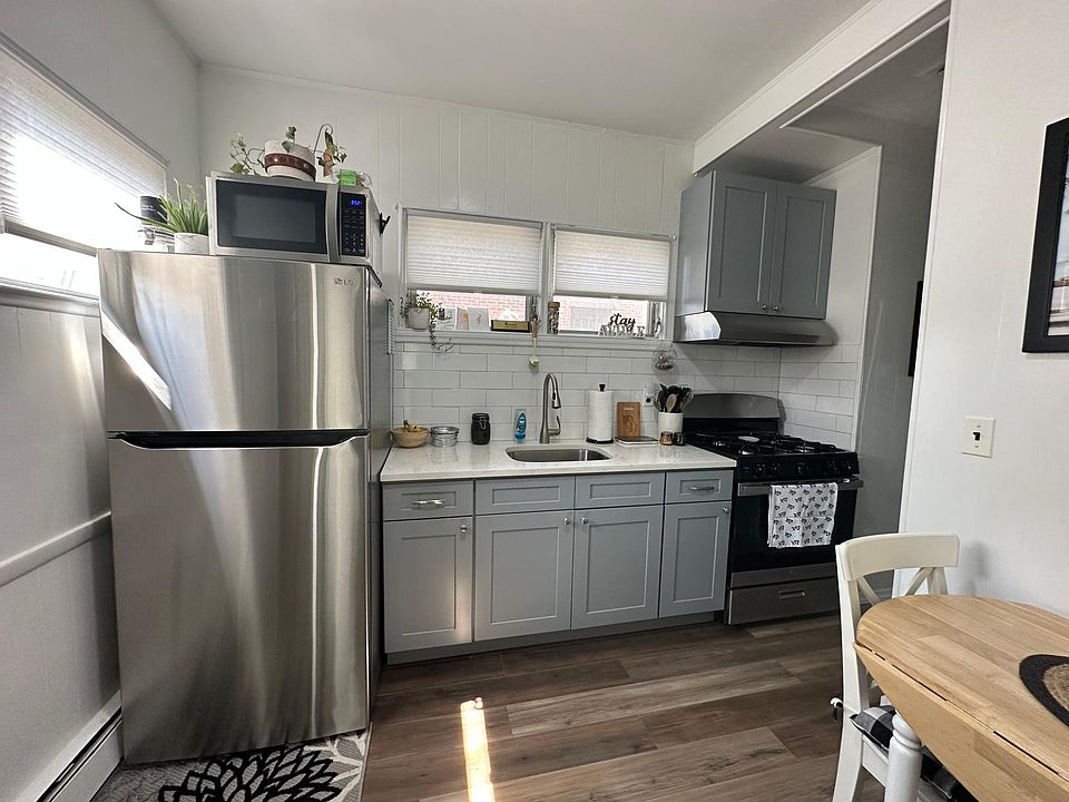 1st image of 265 Franklin Blvd #B