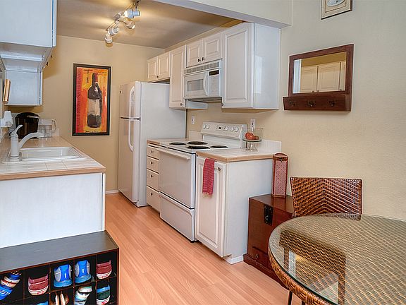 4th image of 14200 NE 171st St Unit A201