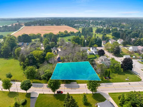 Milwaukee St, Kewaunee, WI 54216