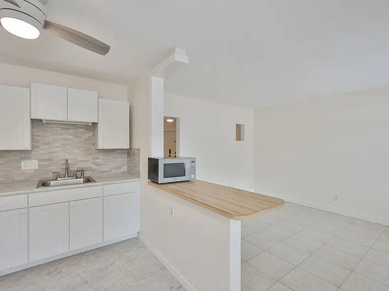 2035 Edgewater Dr #6 — Photo 7