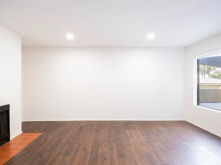 2123 Rodney Dr — Photo 18