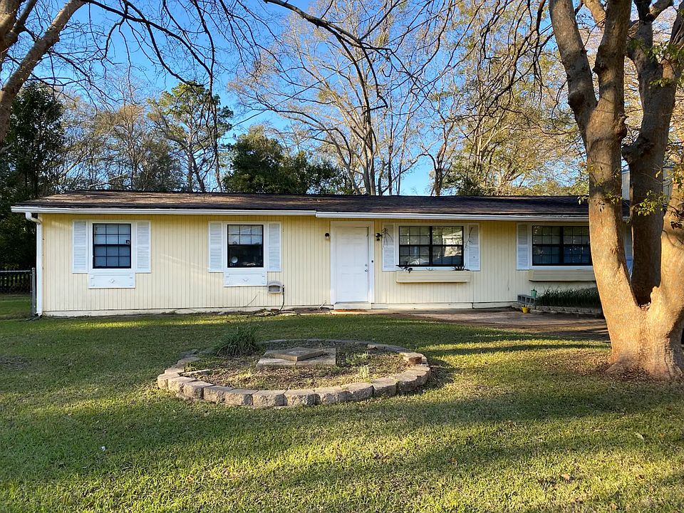 1st image of 806 Evelyn Ct