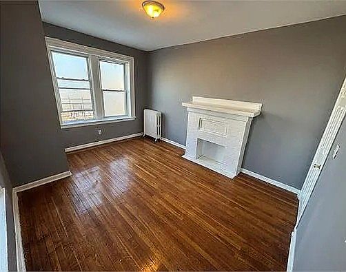 4th image of 220 Roseville Ave #5C
