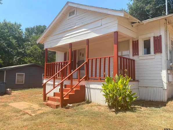 205 Garner Ln, Jacksonville, TX 75766