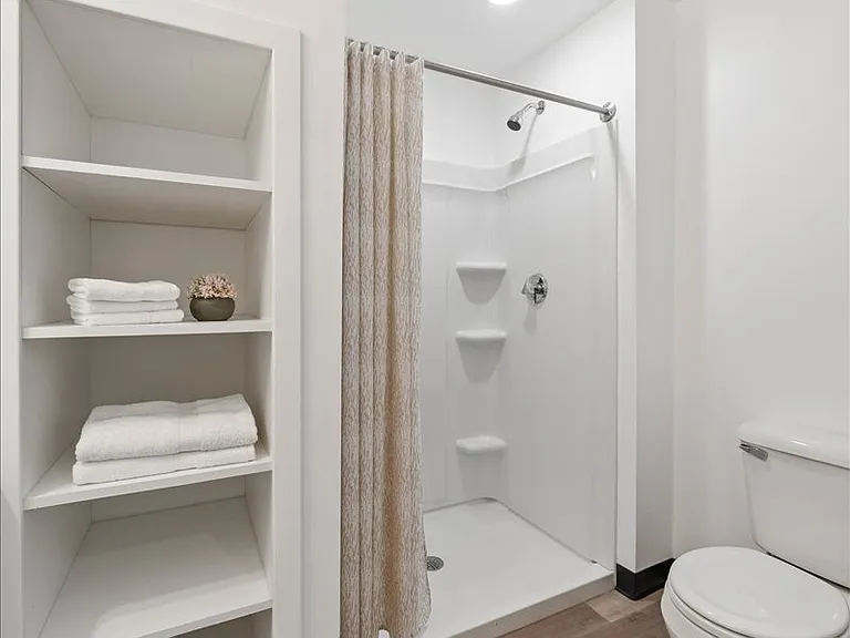 401 Olo Street - Former Church Parish Converted In Luxury Apartments! — Photo 12