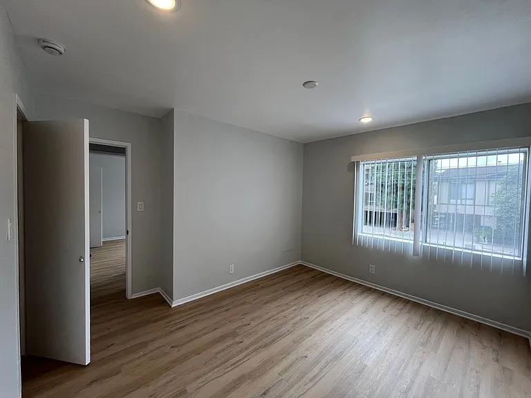 12323 Texas Ave — Photo 43