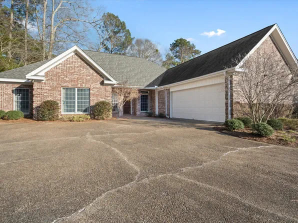 3 Ashton Ct, Laurel, MS 39440