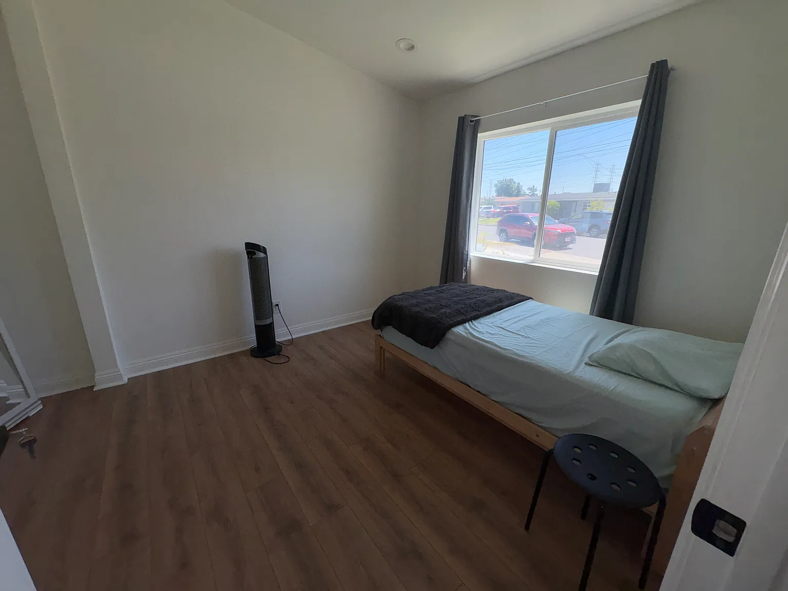 1205 Stevely Ave — Photo 3