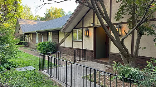 1075-1077 Friedman Ln Photo 1