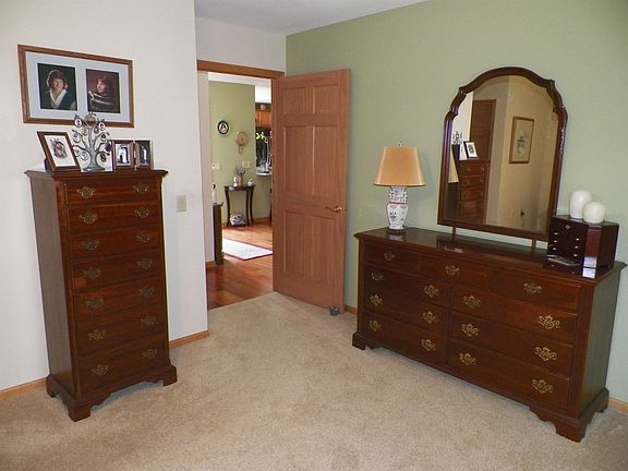 4th image of 855 N High Point Rd #855