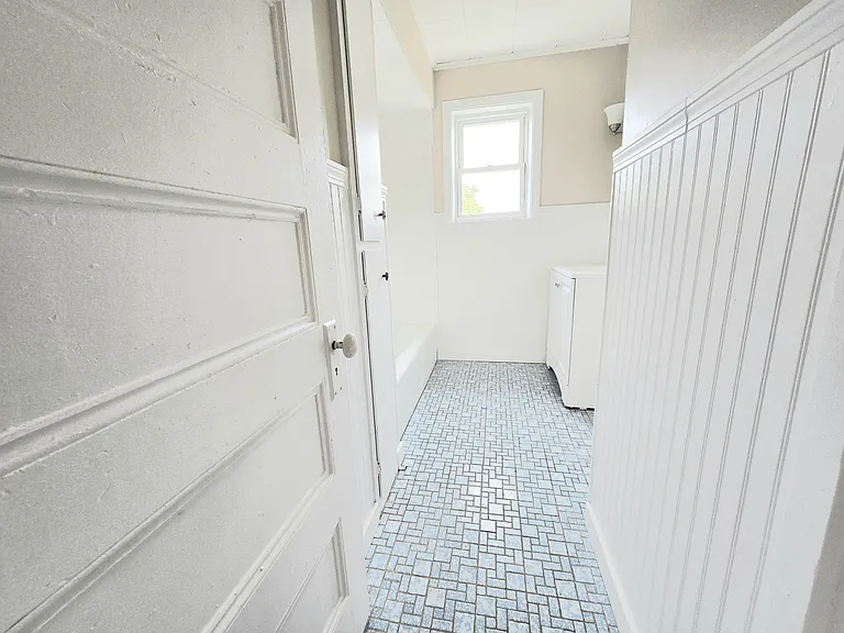 24 Ash St #1-2-3 — Photo 9