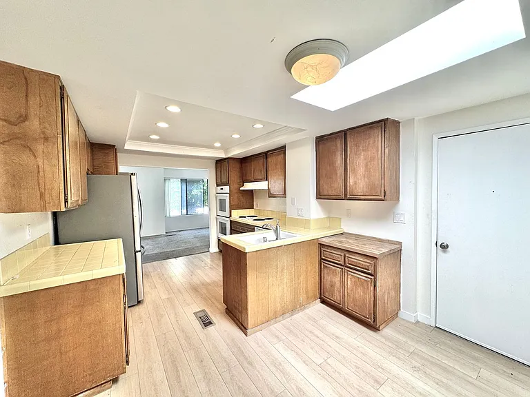 6664 Reservoir Ln — Photo 7