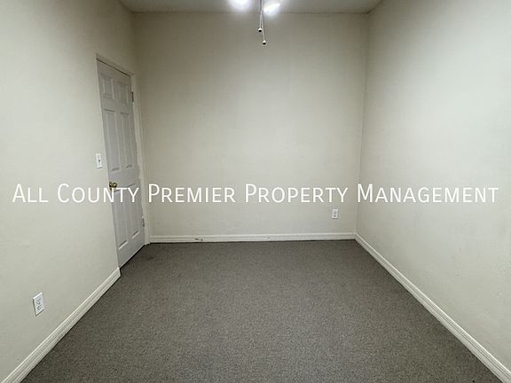 4th image of 1817 37th St