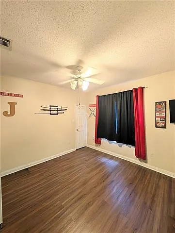 1104 Zachary Dr — Photo 13