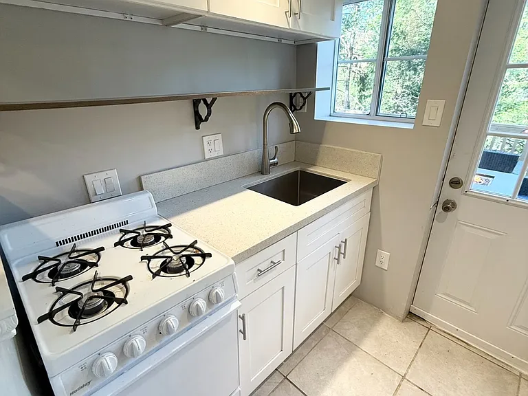 23624 Scenic Dr — Photo 14