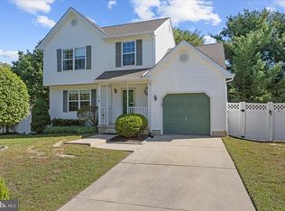 25 Country Club Rd, Pine Hill, NJ 08021