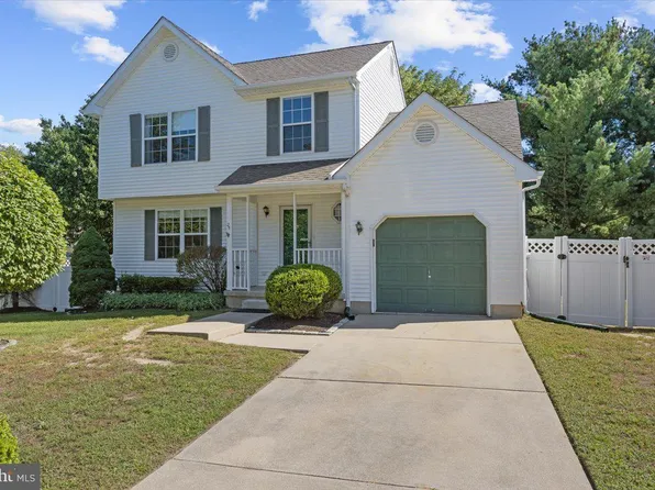 25 Country Club Rd, Pine Hill, NJ 08021