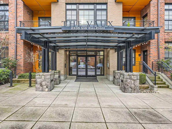 2350 NW Savier St #B304, Portland, OR 97210