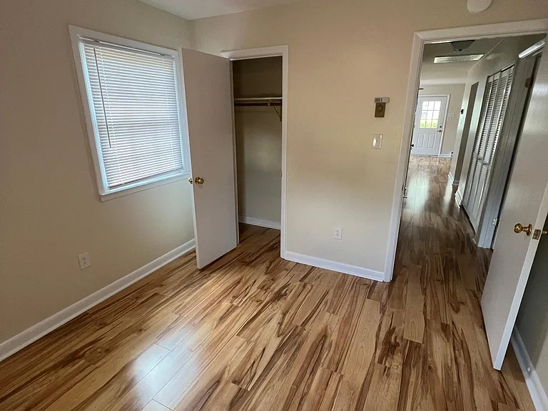 101 NW 20th St — Photo 8