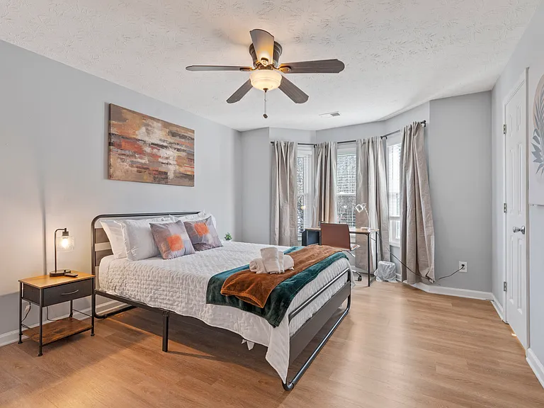729 Sunny Field Ln — Photo 24
